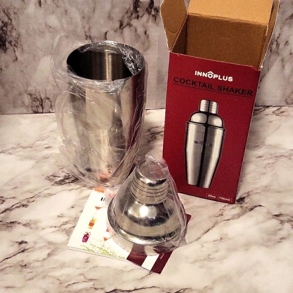 Metal Cocktail Shaker With Strainer & Lid 9 1/2" tall New